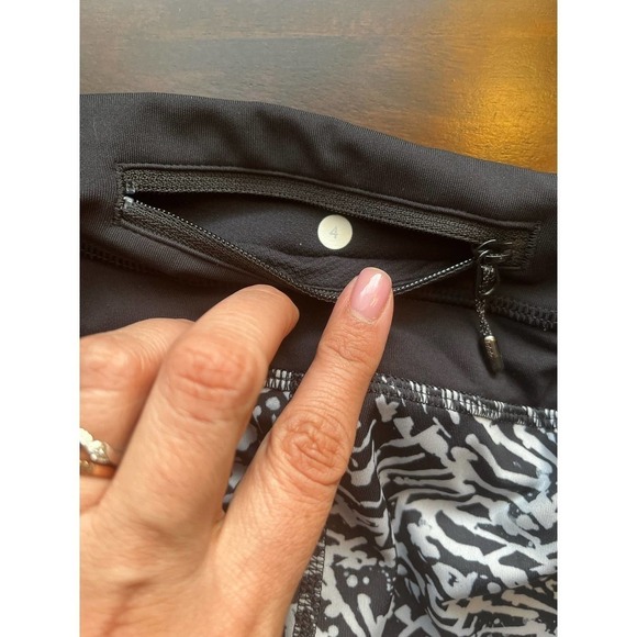 Lululemon Women's Pace Pusher Crop Leggings SZ 4 - Picture 11 of 16